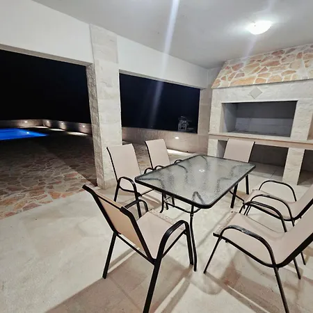 Paradise Apartment